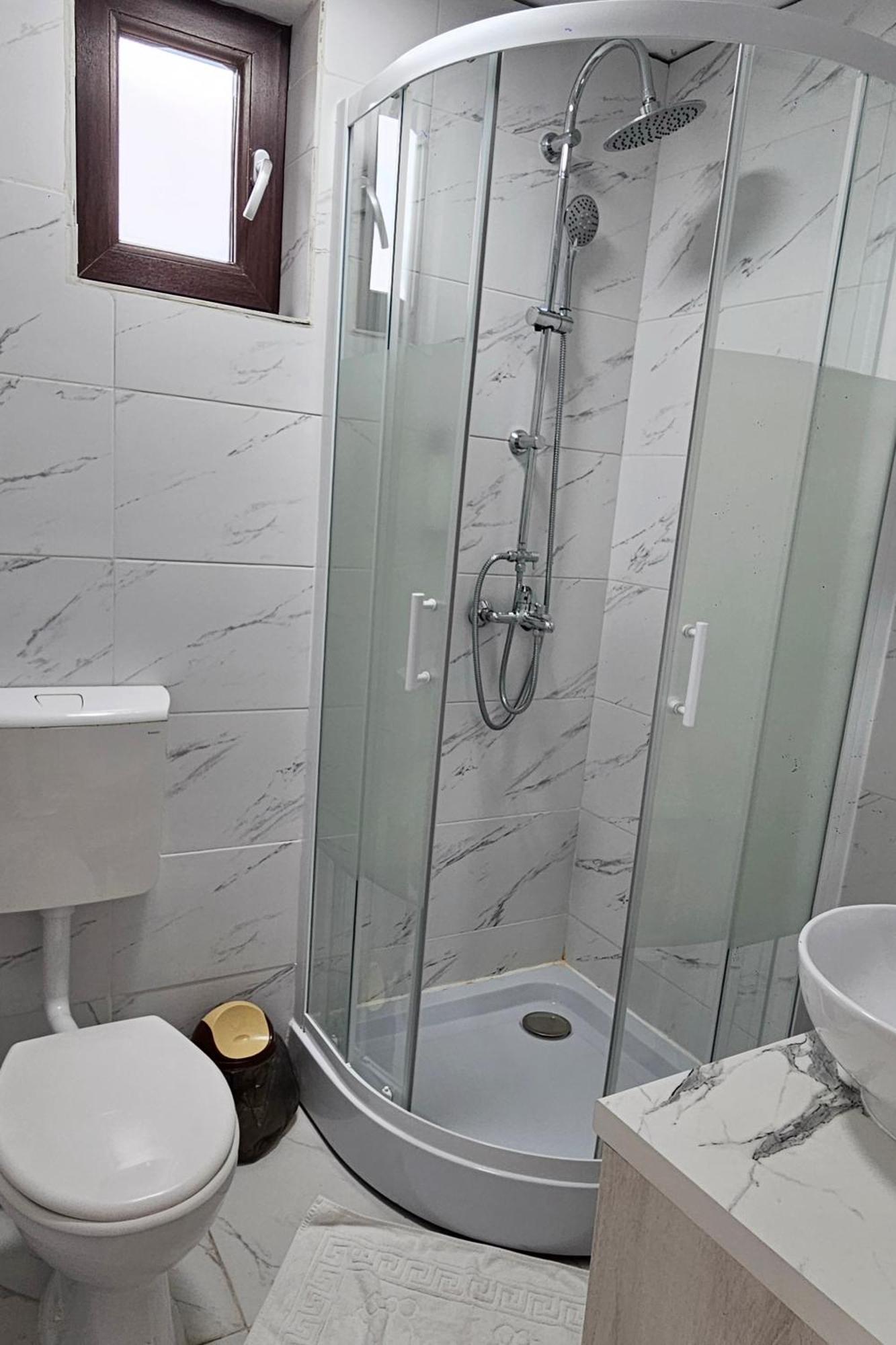 Flamingo Hotel Pitesti Ngoại thất bức ảnh