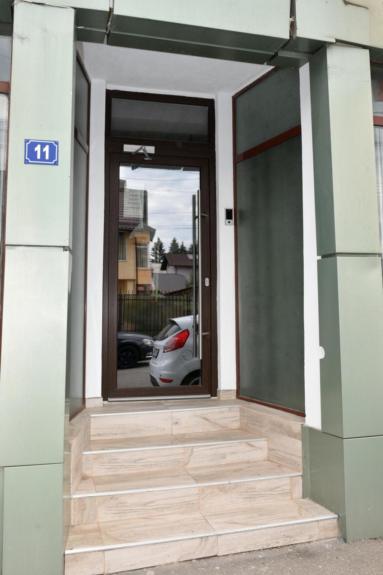 Flamingo Hotel Pitesti Ngoại thất bức ảnh